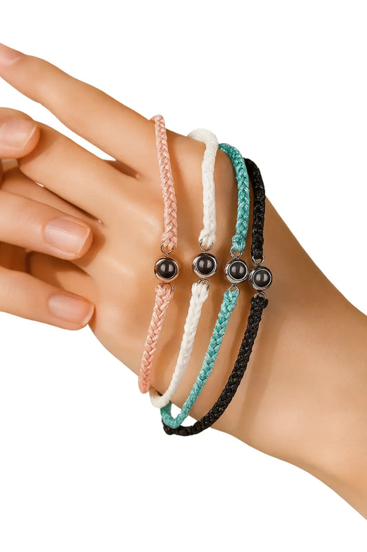 Bracelet Photo Projecteur Personnalisé – Gravure Intérieure, Cadeau Photo Souvenir, Bracelet Amour / Famille Mon cadeau unique